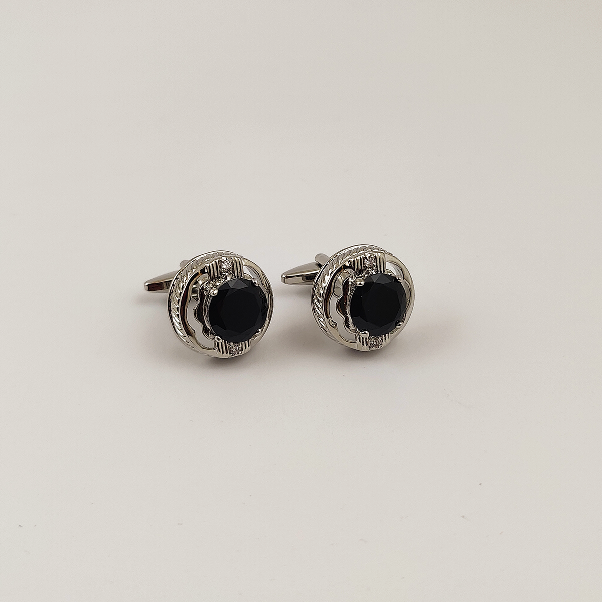 CUFFLINK 352