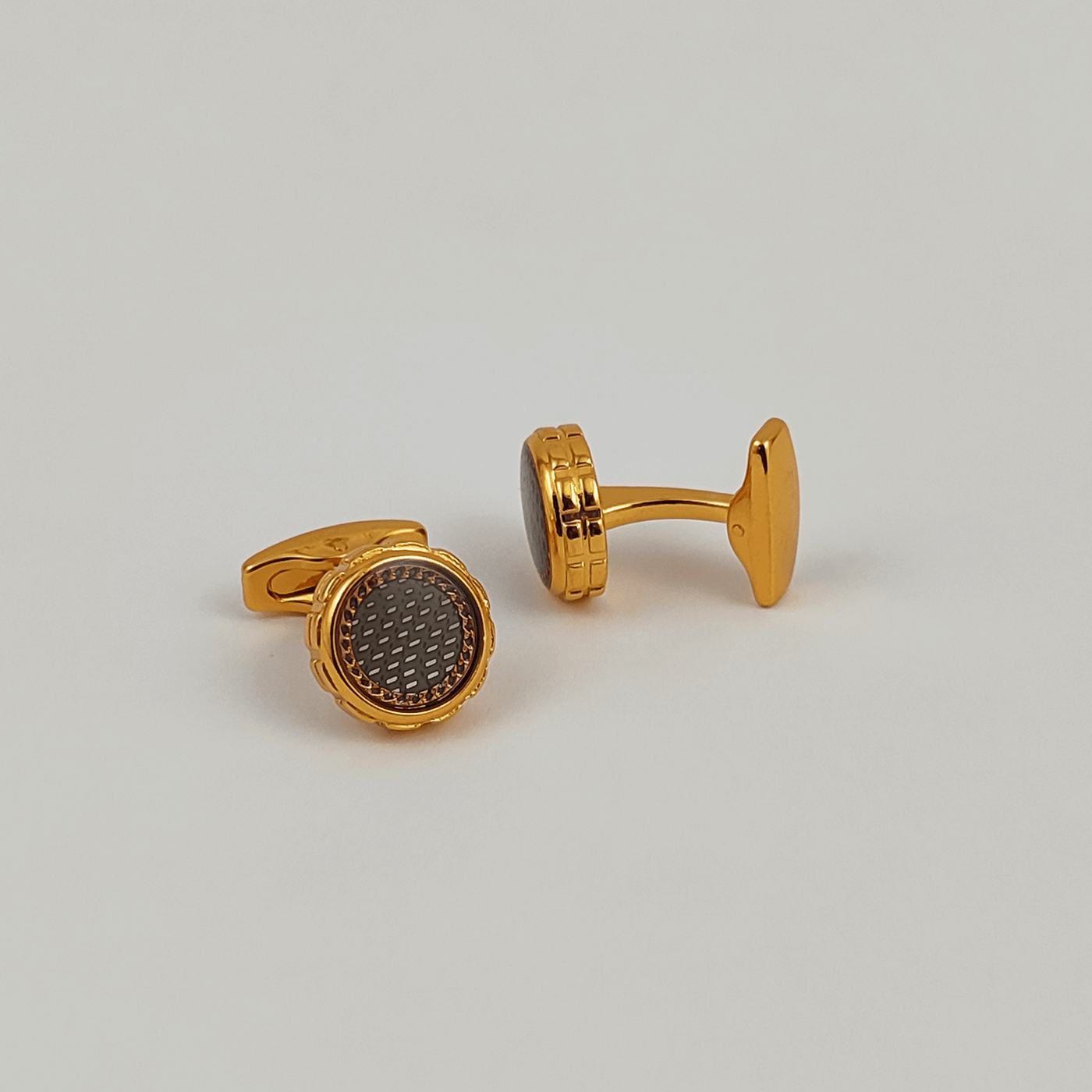 Cufflink 402