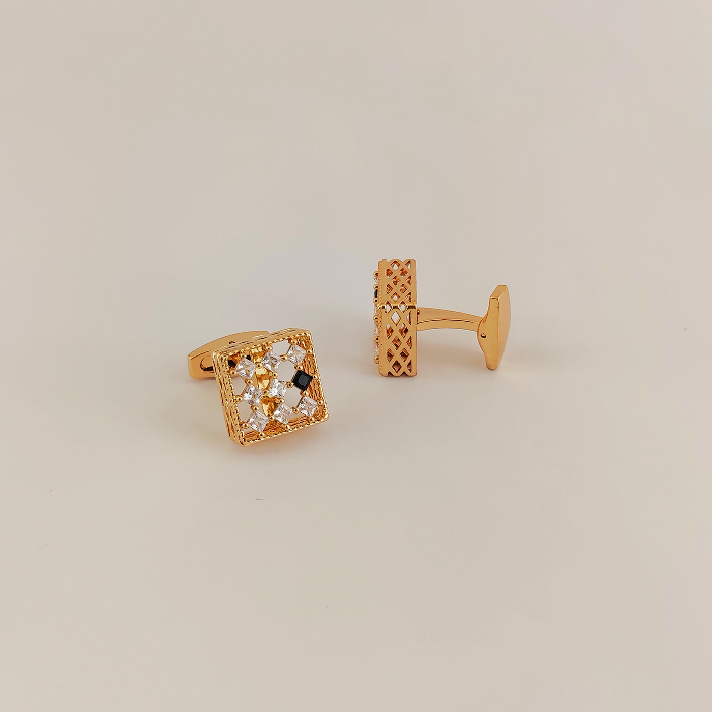 Cufflink 309