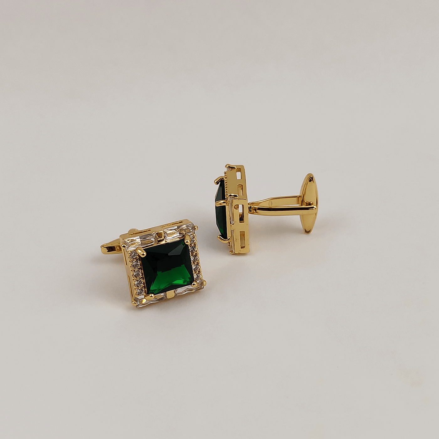 Cufflink 419