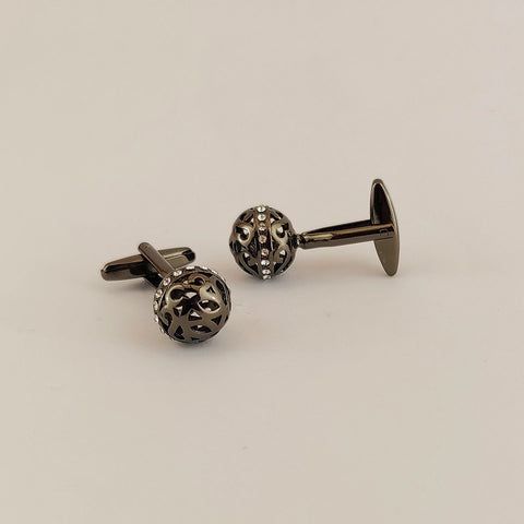 Cufflink 323