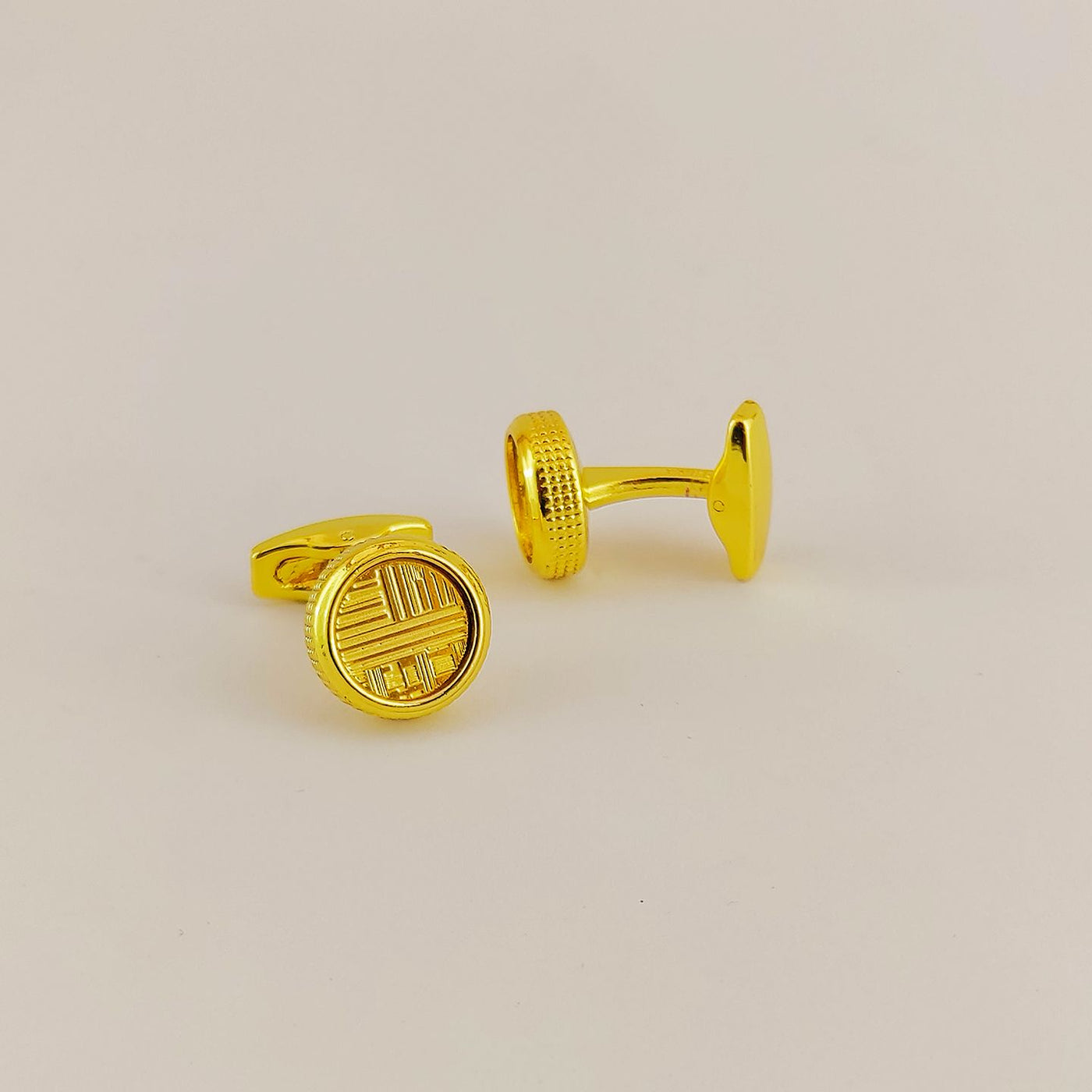 Cufflink 330