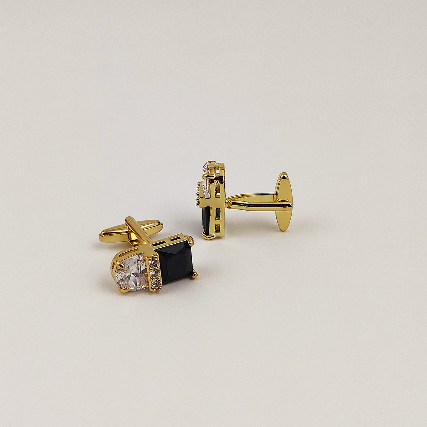 Cufflink 347