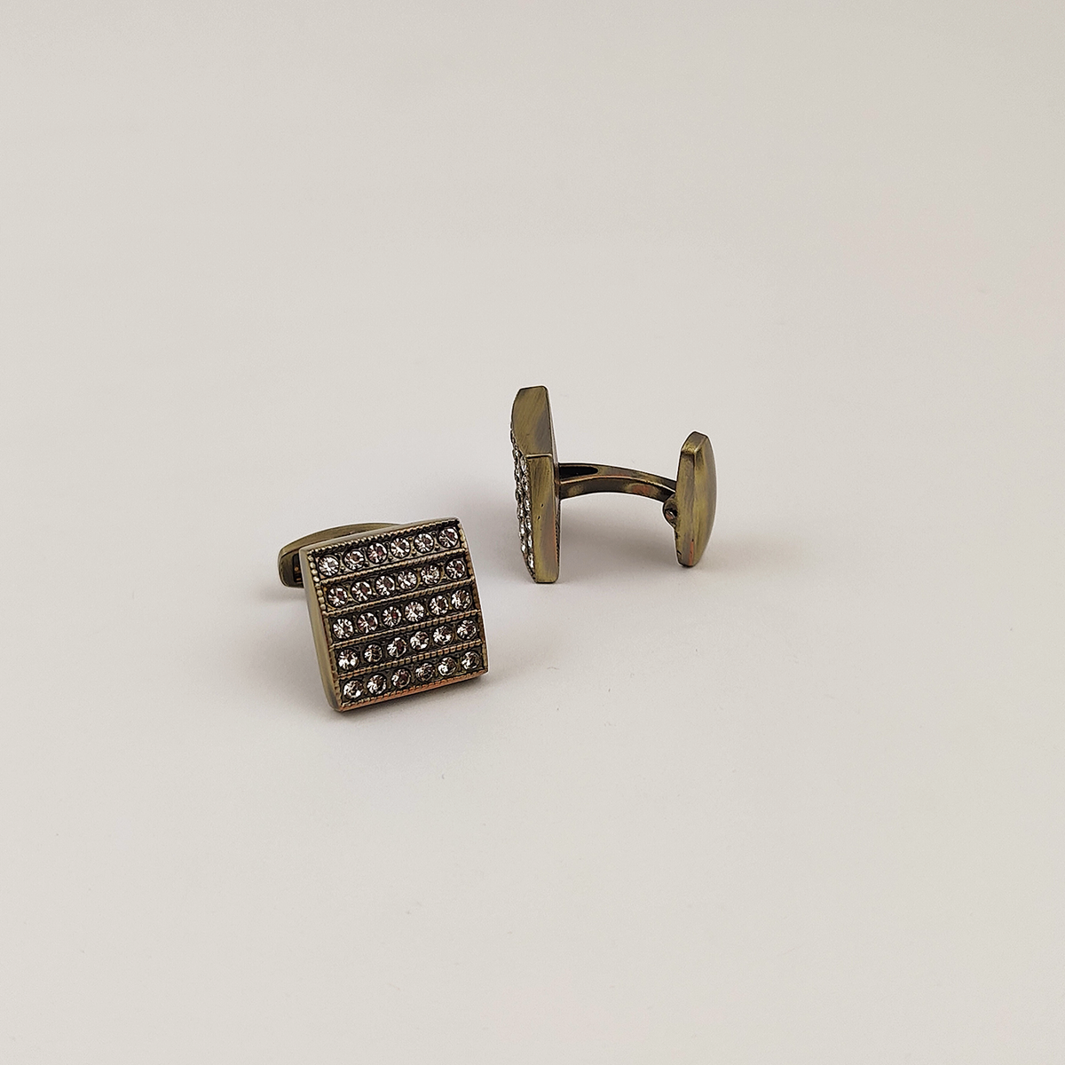 CUFFLINK 357