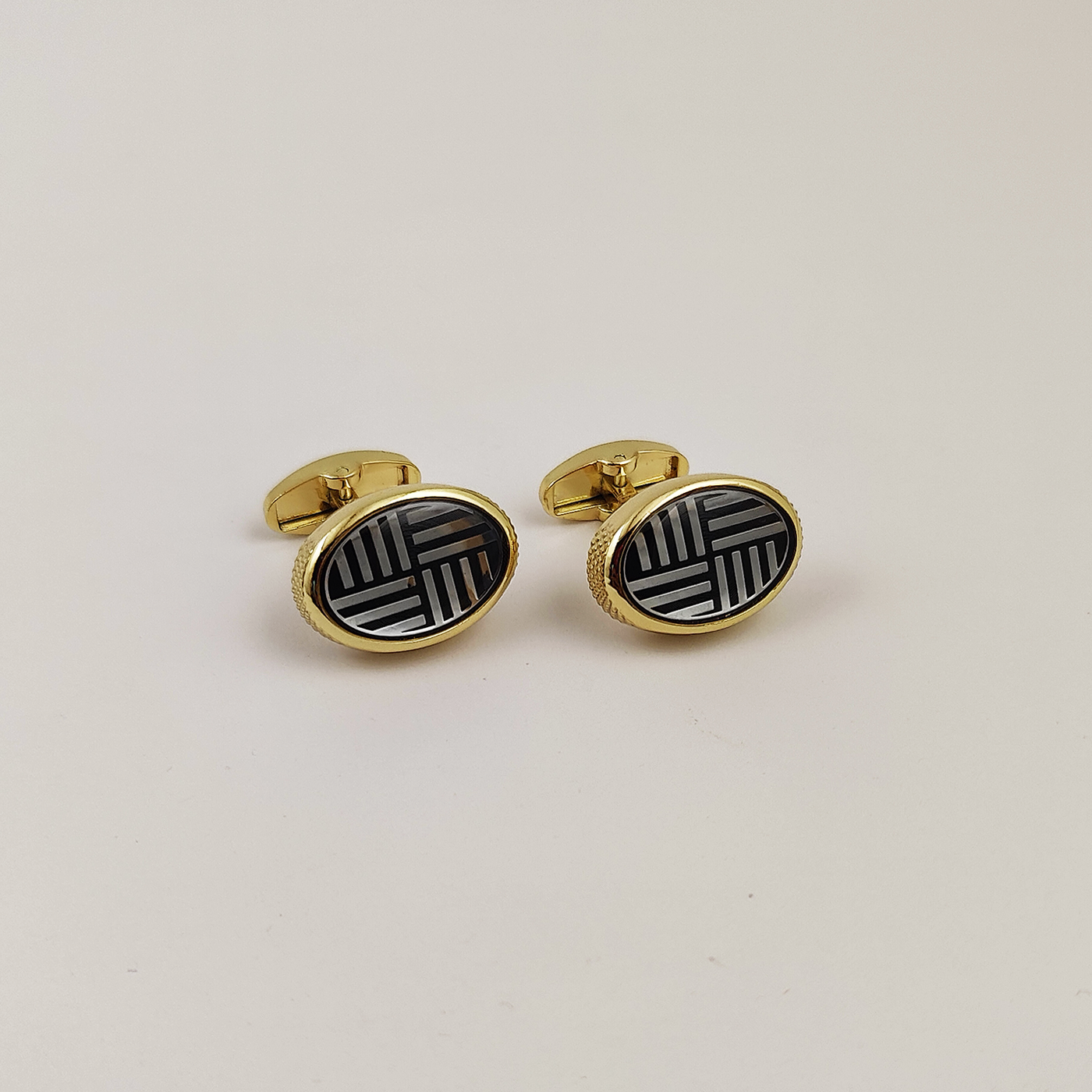 Cufflink 364