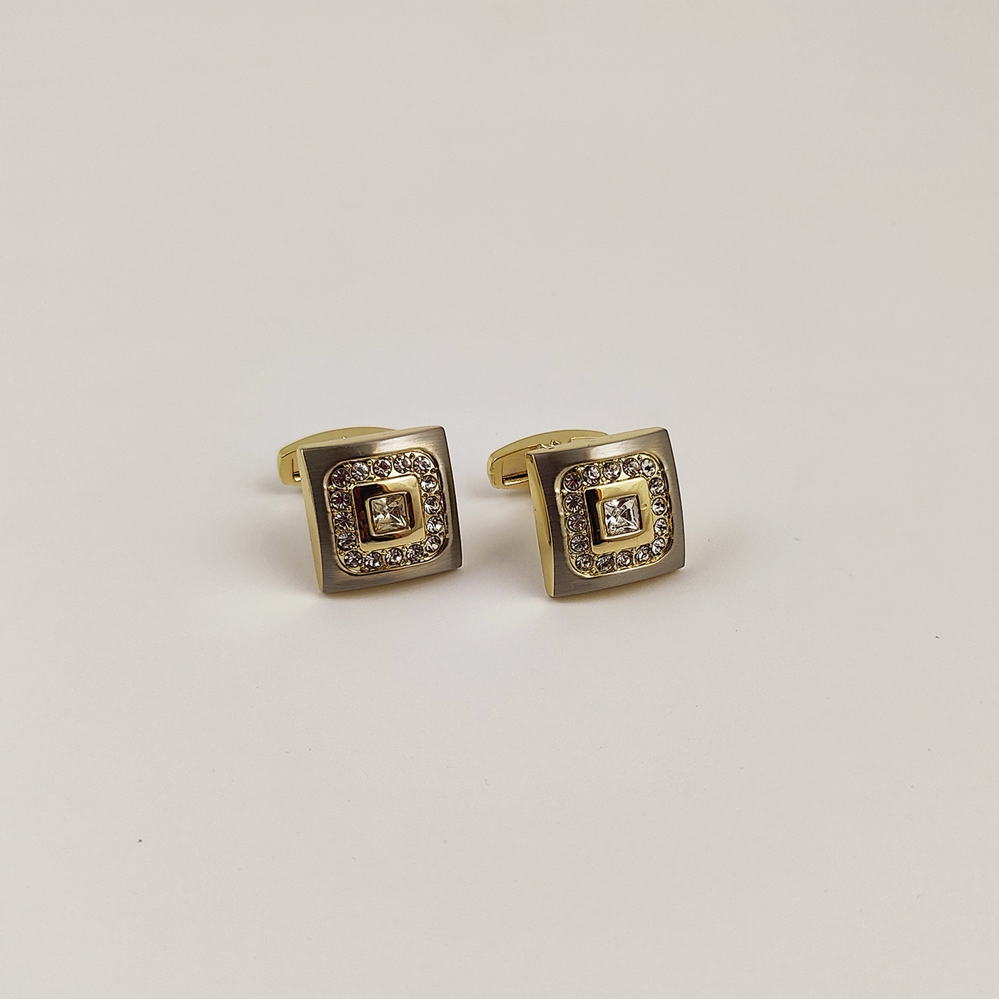 Cufflink 373