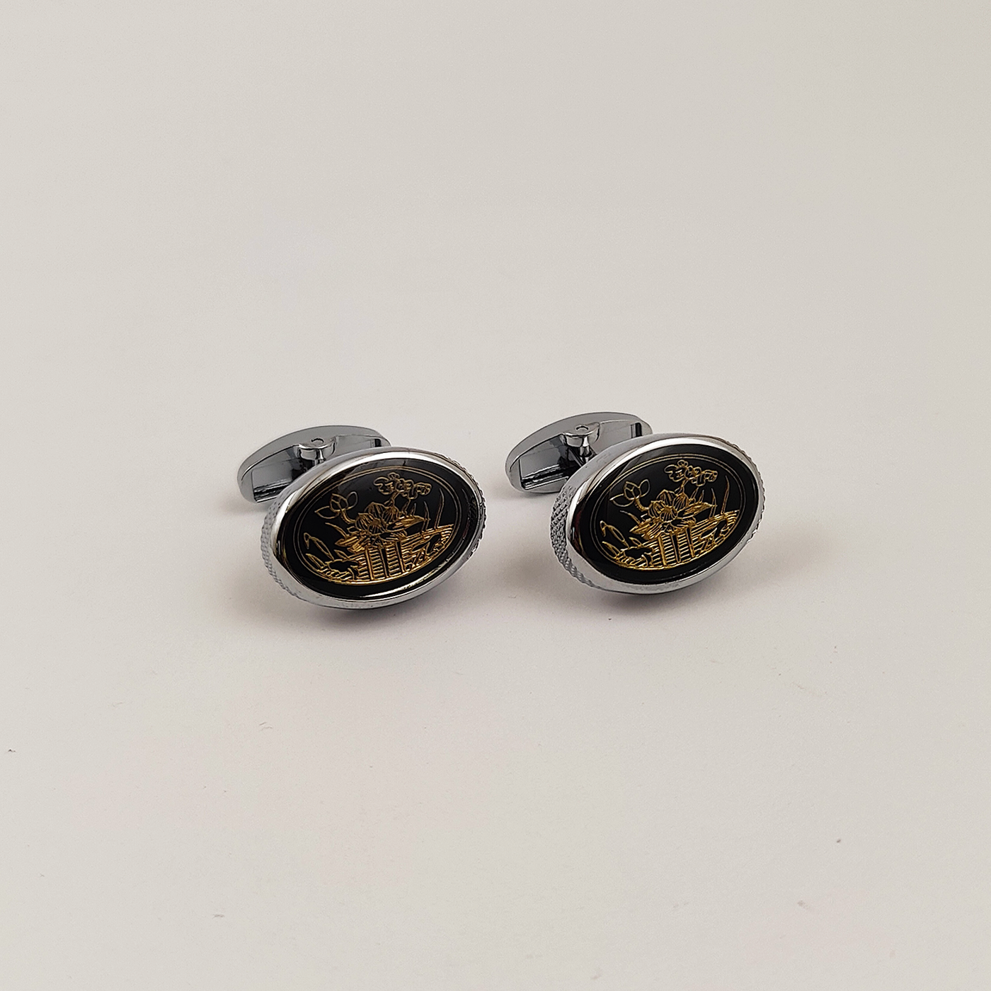 Cufflink 374