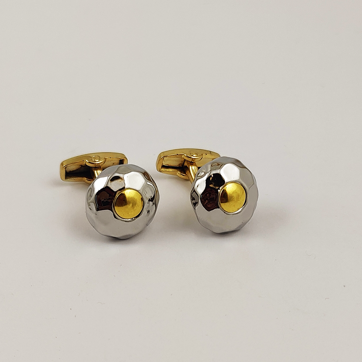 Cufflink 378