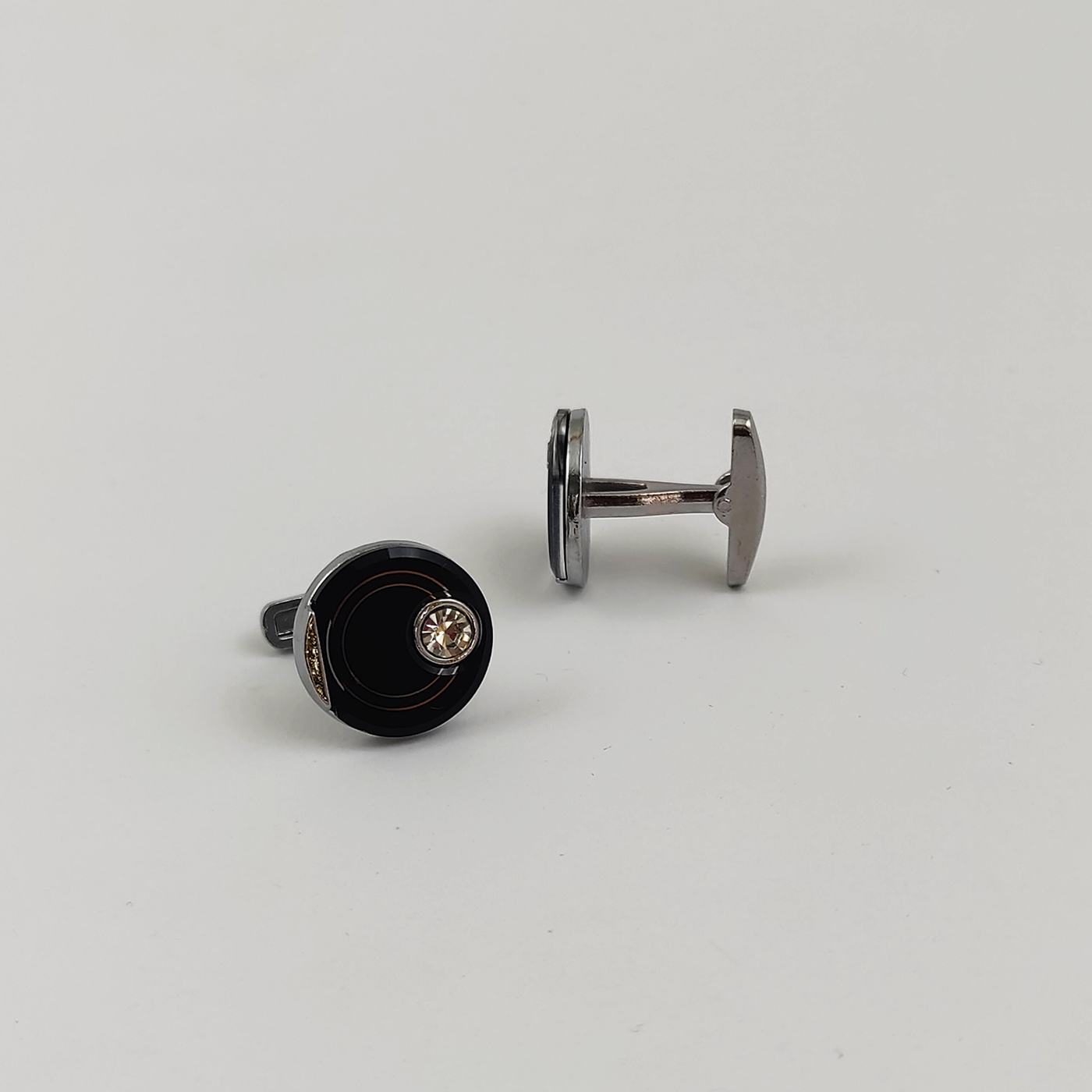 Cufflink 379