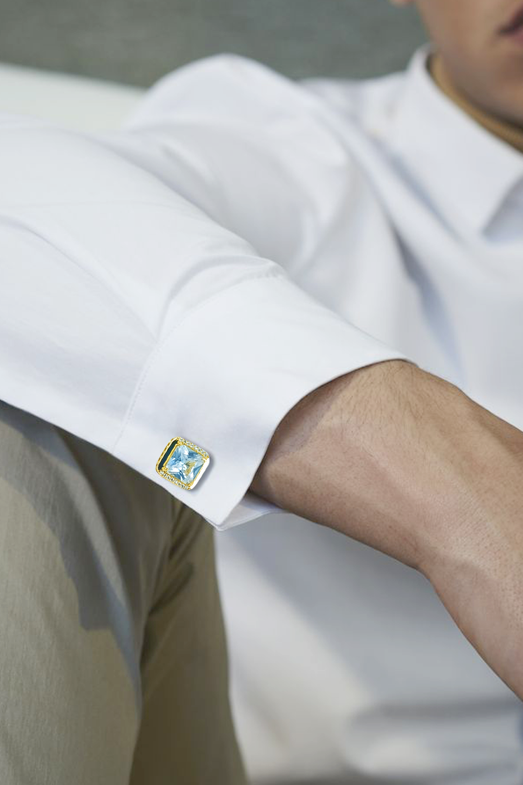Luxurious Gold Square Crystal Halo Cufflinks (Cufflink 472)