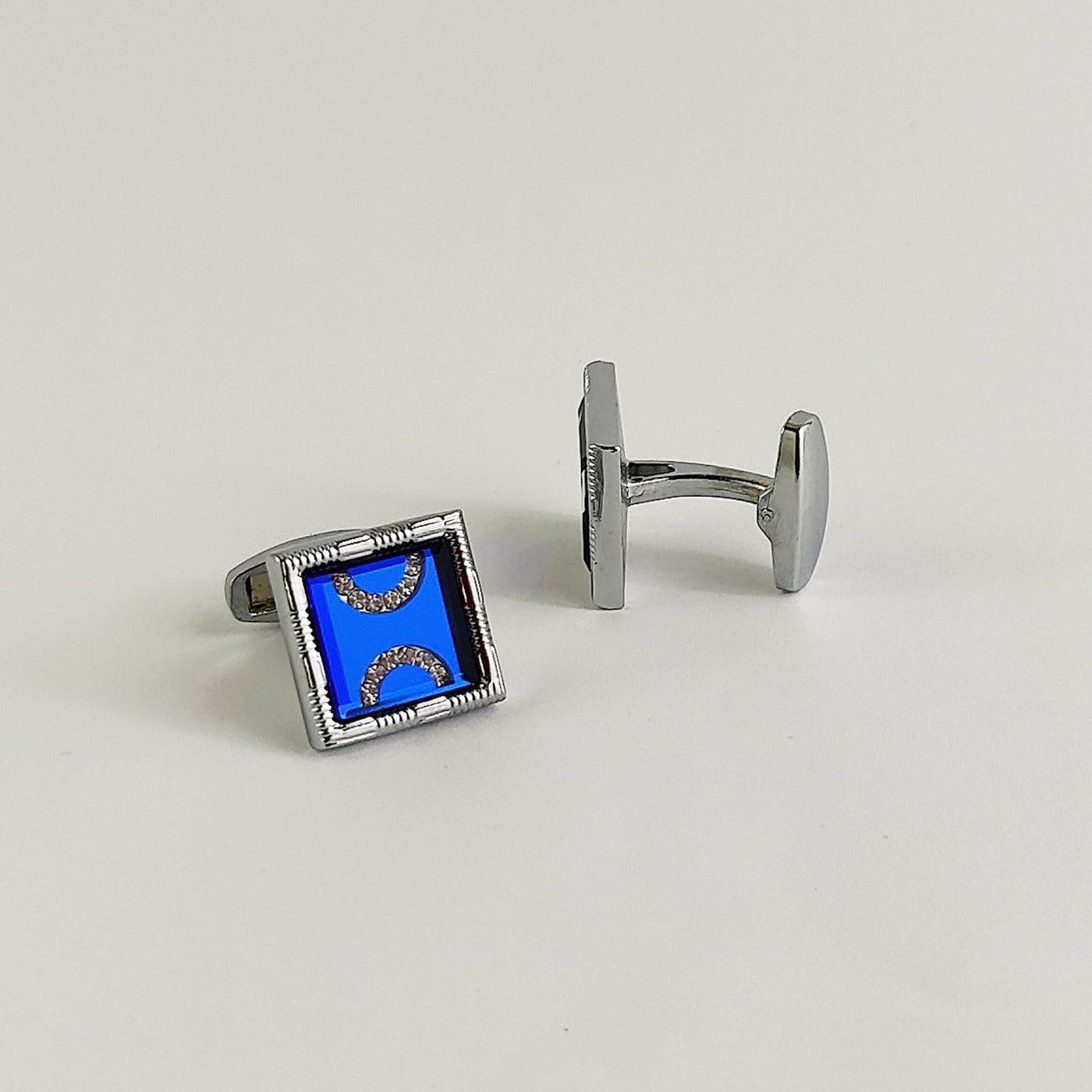 Cufflink 212